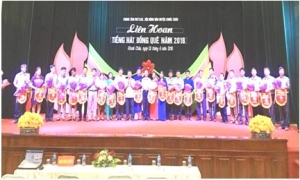 Liên hoan tiếng hát đồng quê huyện Khoái Châu năm 2018.