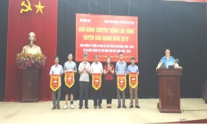 Giải bóng chuyền “Bông lúa vàng” huyện Văn Giang năm 2019