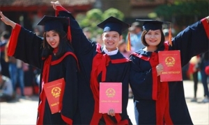 Từ 1/7, sinh viên tốt nghiệp loại xuất sắc có thể được xét tuyển vào viên chức